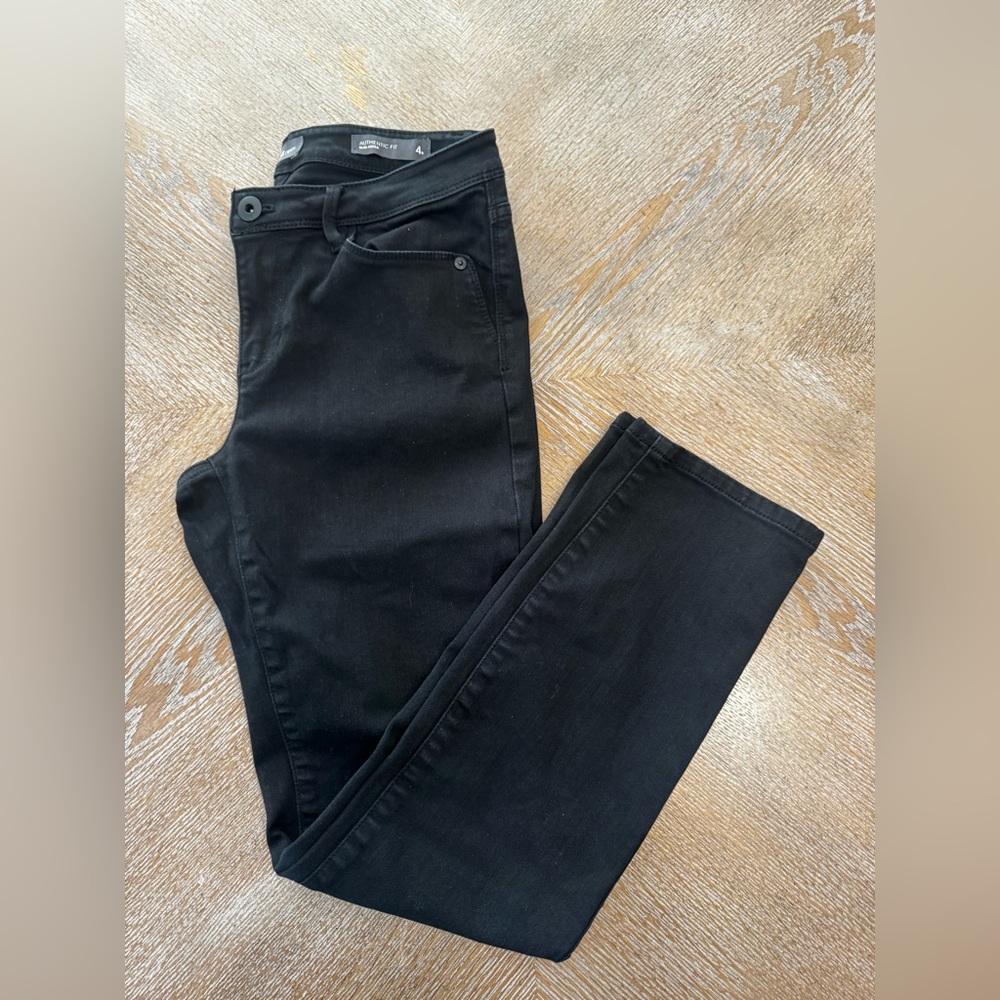 J. JILL Black Denim Authentic Fit Slim Ankle Pants Size 4 Waist 32” Inseam 28”